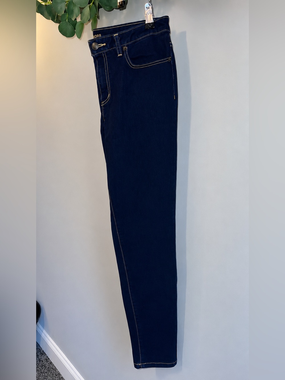 NWOT - Michael Kors Izzy Skinny Jeans - Size 6 Women’s